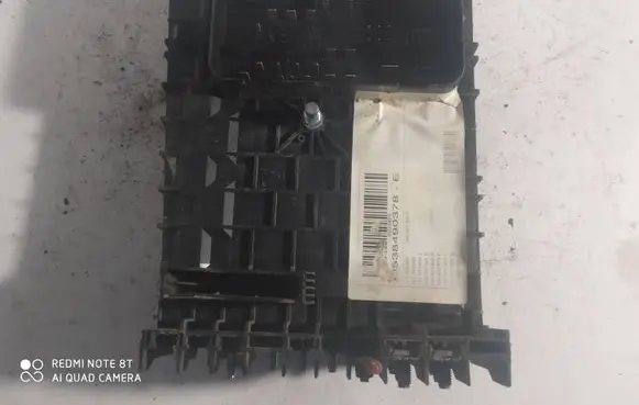 Volkswagen Touran I Fuse module 1K0937125
