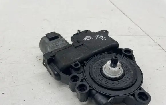 KIA Xceed Rear door window regulator motor 83460J7020