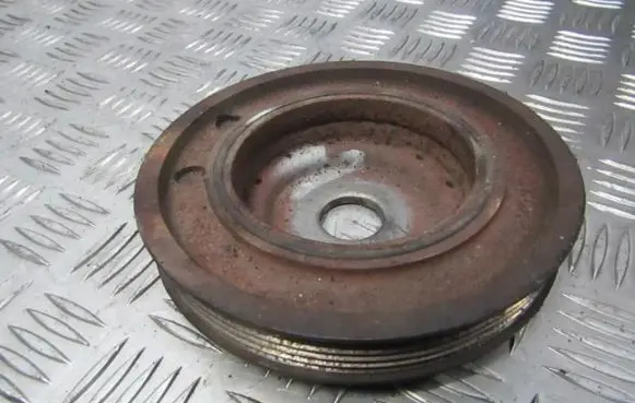 Renault Megane II Crankshaft pulley 28317