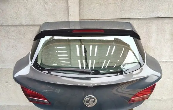 Opel Astra J Tailgate/trunk/boot lid