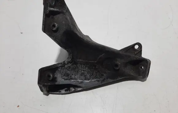 Audi A4 S4 B6 8E 8H Engine mounting bracket 8E0199308D