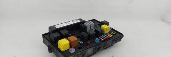 Opel Astra H Fuse module 13206754 5DK00866838