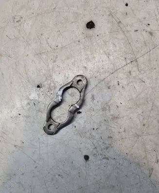 Audi A6 S6 C6 4F Fuel Injector clamp holder 