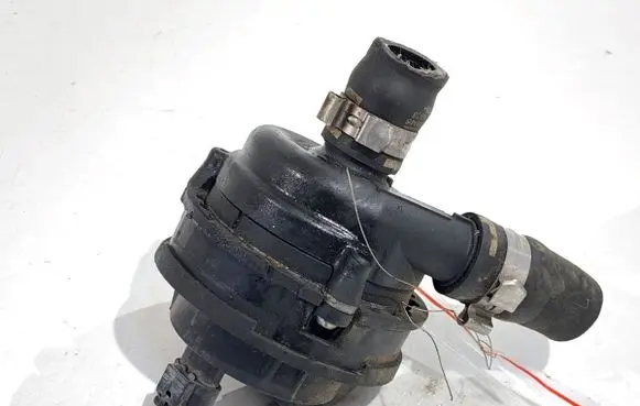 Alfa Romeo Stelvio Oil filter mounting bracket 00505528600