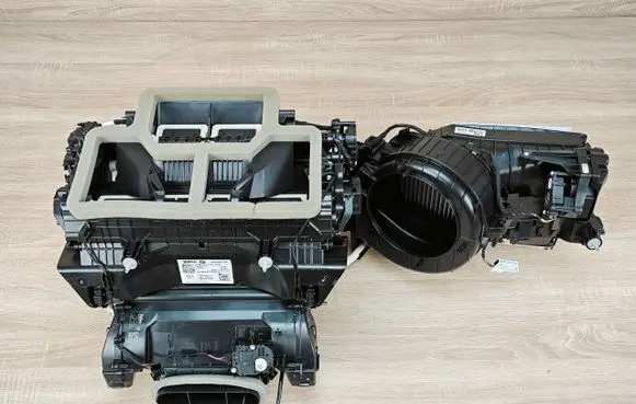 BMW 4 G22 G23 G24 G26 Interior heater climate box assembly 6843809N44