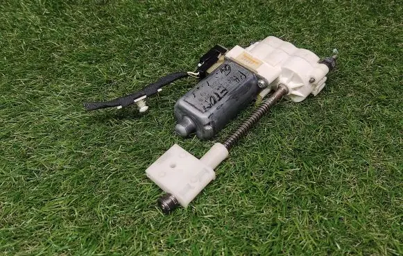 Volkswagen Phaeton Seat adjustment motor 900836101 0130002909