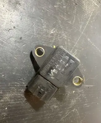 Nissan X-Trail T30 Air pressure sensor Ps69-01 106998