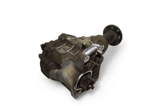 Gearbox transfer box case