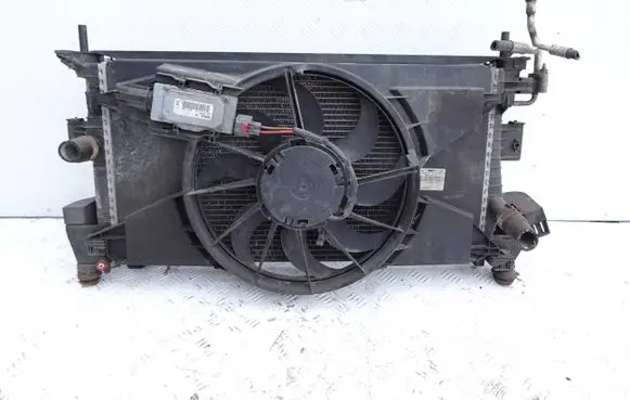 Ford Focus Radiator set 1137328567