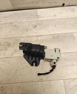 Audi A6 S6 C6 4F Central locking motor 3B0959782A