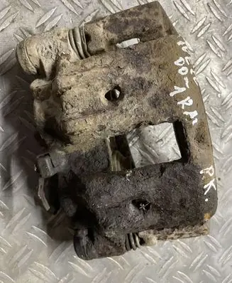 Iveco Daily 30.8 - 9 Front brake caliper