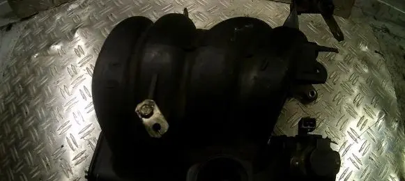 Peugeot 206 Intake manifold 9637445380 nenustattyta