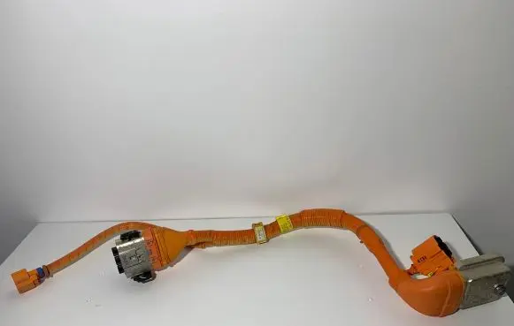 Hyundai Ioniq Positive cable (battery)
