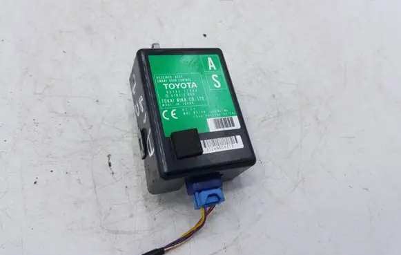 Toyota Auris 150 Door control unit/module 8974012040 61B312000