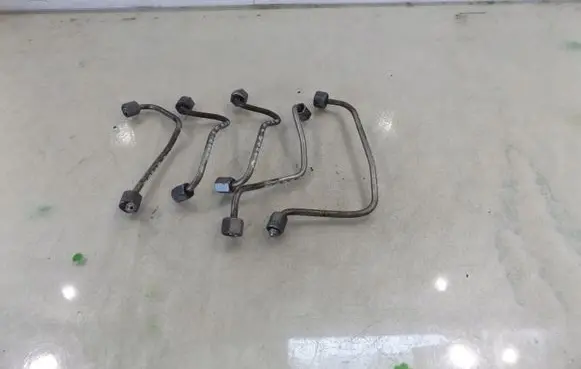Mazda 2 Fuel line pipe