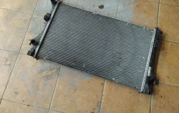 Renault Espace - Grand espace IV Coolant radiator 8200302463A