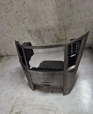Subaru Legacy Center console