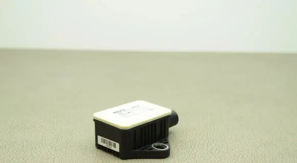 Audi A4 S4 B8 8K ESP acceleration yaw rate sensor 8R0907637B