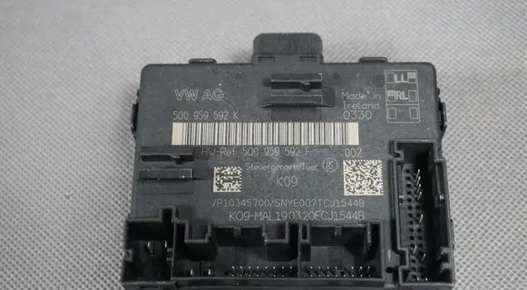 Audi Q2 - Door control unit/module 5Q0959592F