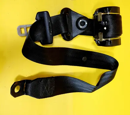 Chrysler Neon I Front seatbelt 040655