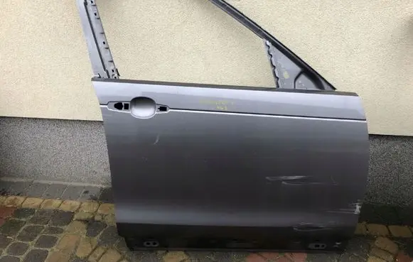 Land Rover Discovery 5 Front door