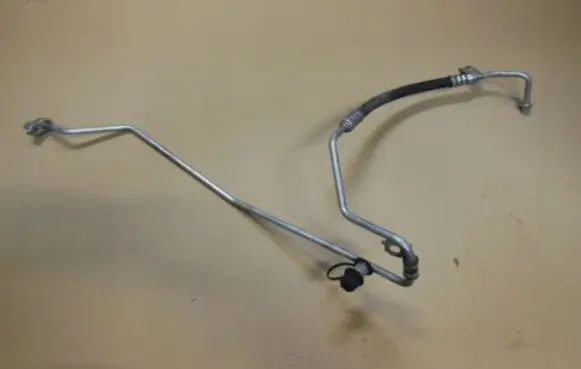 Jeep Cherokee Air conditioning (A/C) pipe/hose 68161181AB