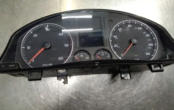 Volkswagen Jetta V Speedometer (instrument cluster) 1K0920964B V0002000