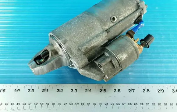 Mercedes-Benz E W211 Starter motor A0051517701