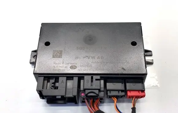 Skoda Kamiq Tow bar trailer control unit/module 5Q0907383N