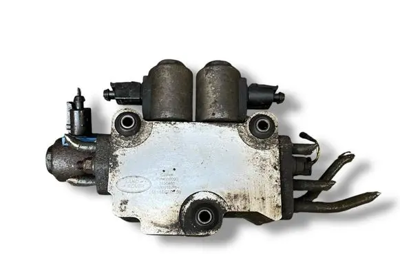 Land Rover Range Rover L322 Active stabilizer control/valve assembly RVH500090
