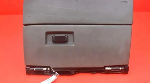 BMW Z4 E85 E86 Glove box 85F0108