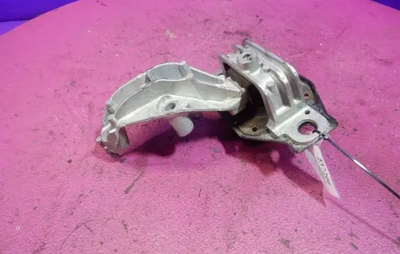 Renault Scenic II - Grand scenic II Engine mounting bracket 