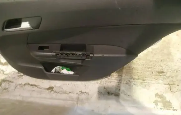 Opel Astra H Rear door card panel trim