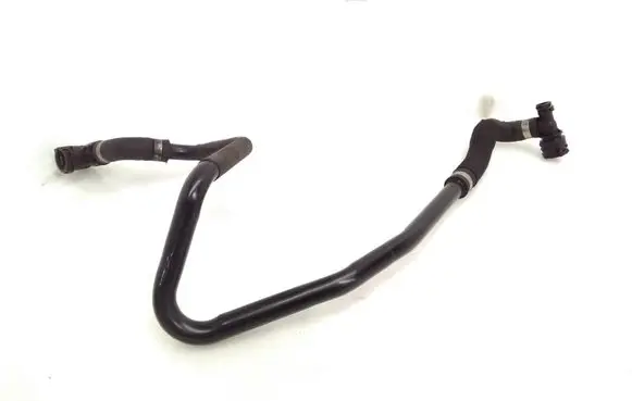 Mercedes-Benz CLS C218 X218 Engine coolant pipe/hose A2125010024