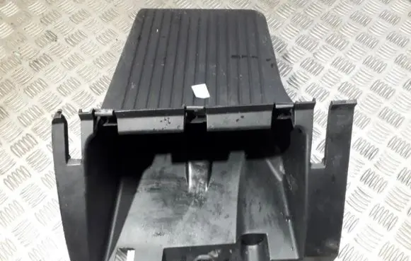 Ford Focus Glove box 4M51A06044 4M51A06044MDW