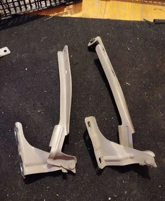 Nissan Note (E11) Engine bonnet/hood hinges C30G