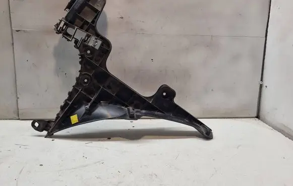 Audi A3 S3 8P Bumper support mounting bracket corner 8P7807377A