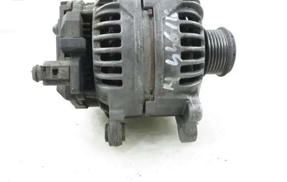 Volkswagen Golf IV Generator/alternator 028903028E