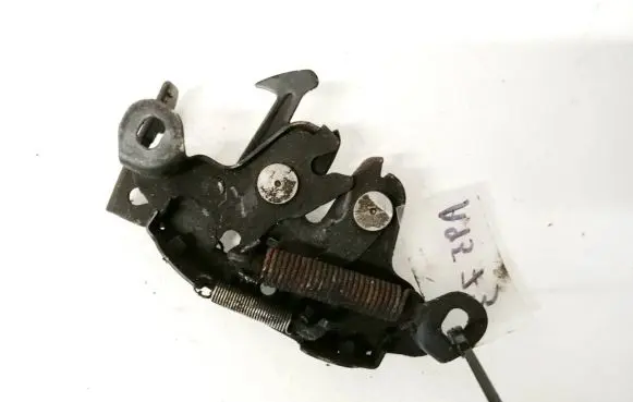 Engine bonnet/hood lock/catch