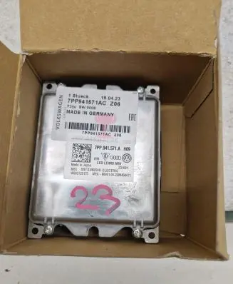 Porsche Cayenne (92A) LED ballast control module 