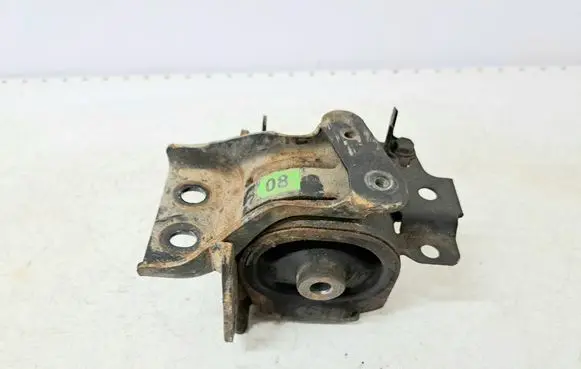 Engine mount bracket