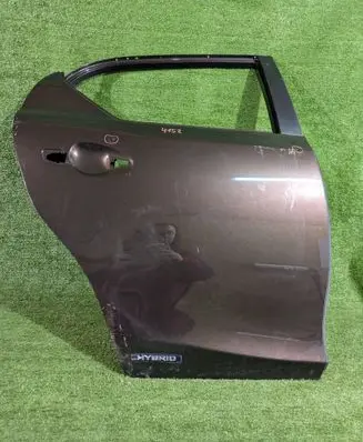 Lexus CT 200H Rear door 
