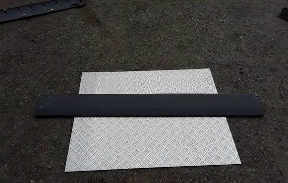 Mercedes-Benz Sprinter W906 Front door trim (molding) 9066900762