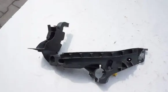 Headlight/headlamp mounting bracket