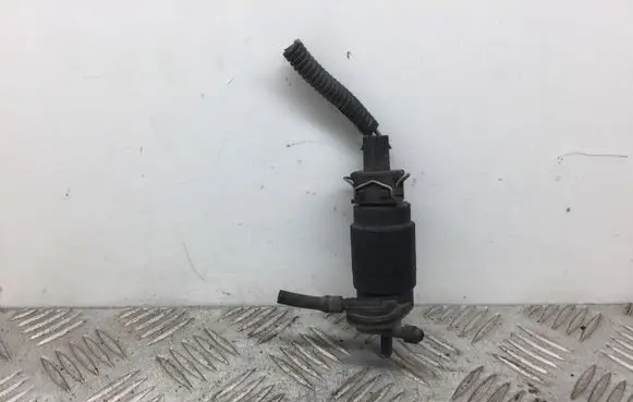 Nissan Primera Windscreen/windshield washer pump 20859272