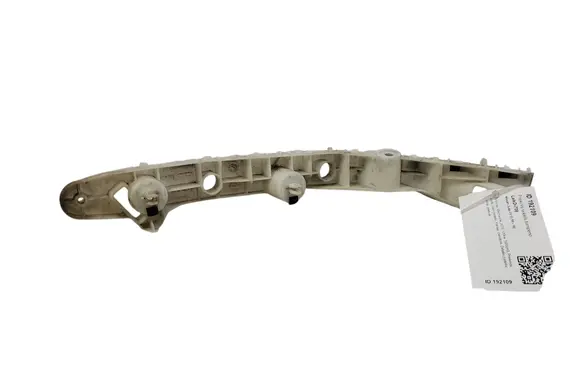 Nissan Juke I F15 Front bumper mounting bracket 62223