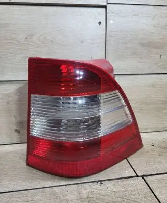 Mercedes-Benz ML W163 Rear/tail lights A1638202064