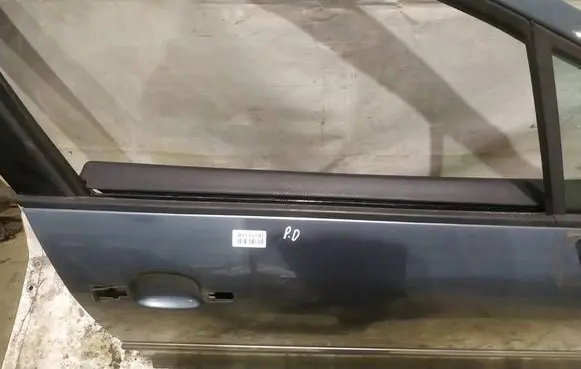Peugeot 407 Front door glass trim molding 