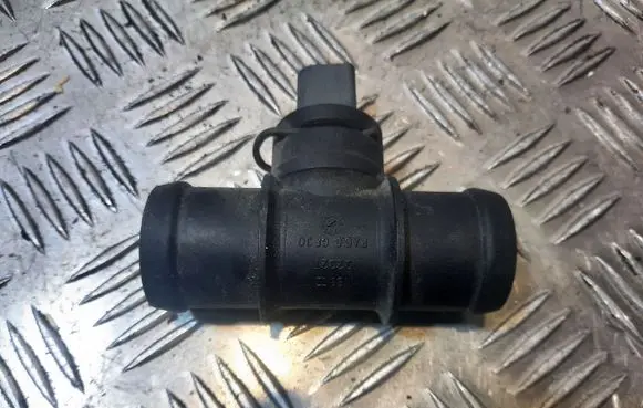 Volkswagen Golf VI Coolant temperature sensor 06A919501A