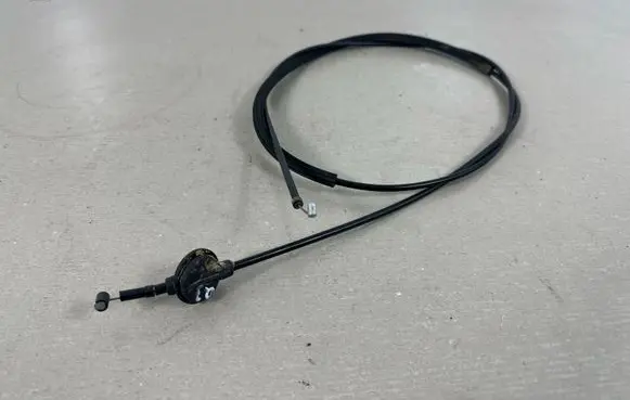 Audi Q3 8U Engine bonnet/hood lock release cable 8U0823535